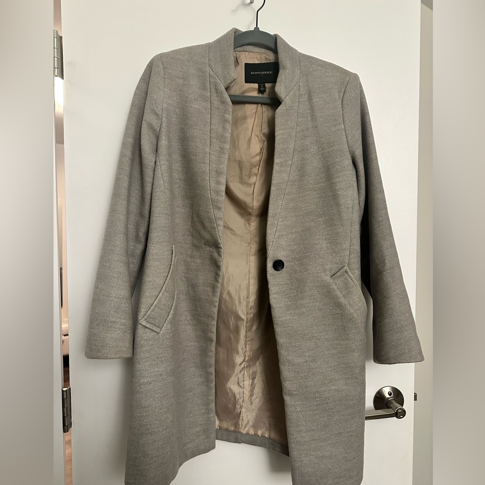 Banana Republic Women's Light Gray Coat